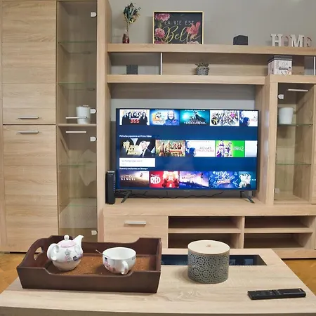 Apartament La De Lore, Piso Completo Apto 6 Personas Con Garaje Avilés